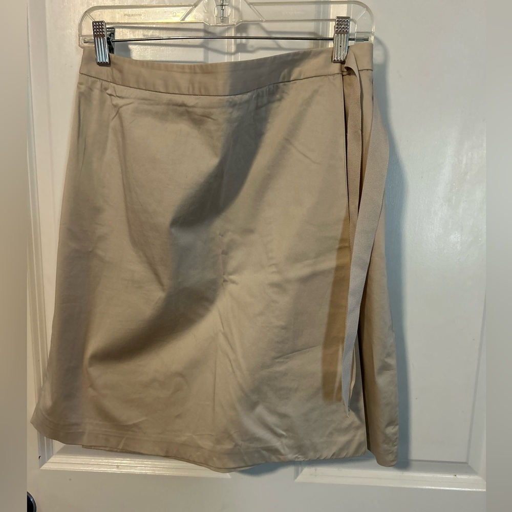 Brooks Brothers Womens khaki wrap around skirt size 12  97% cotton, 3% Lycra